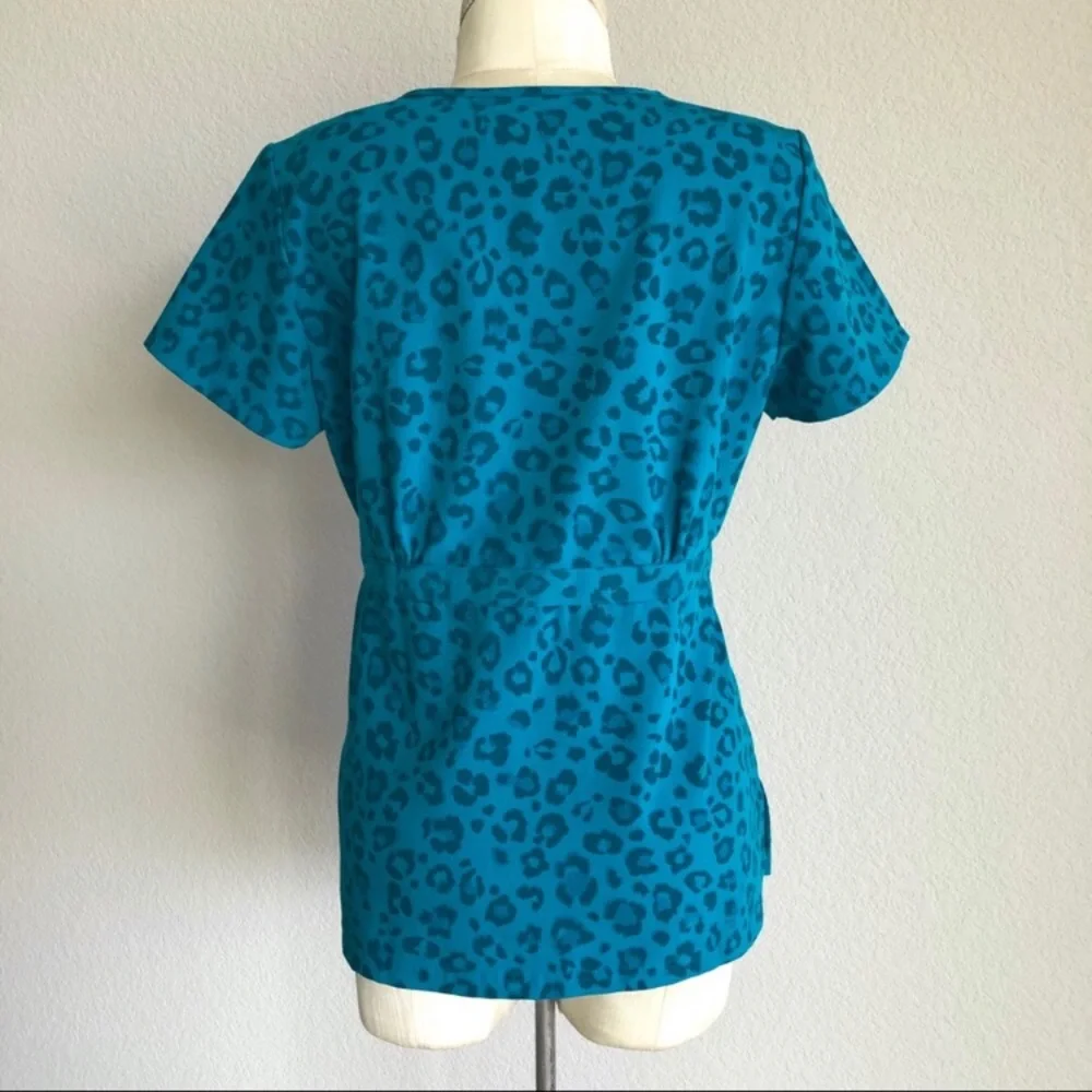 Koi Sapphire blue/gray animal print scrubs top. - Picture 5 of 7